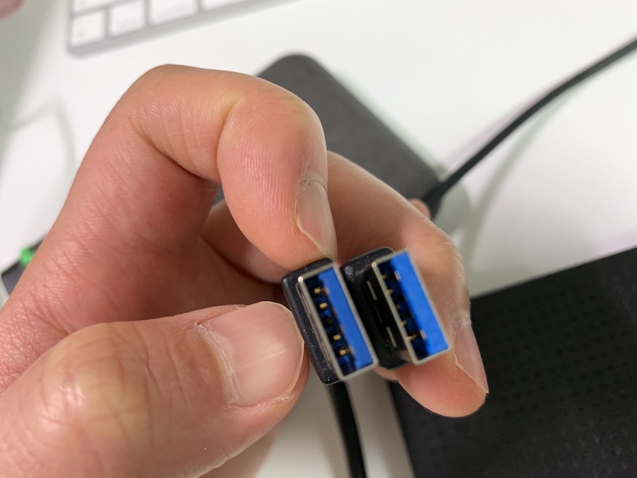 USB3.0は青色