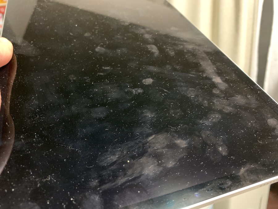 iPad pro2018を普通に使うとすごく汚れる？